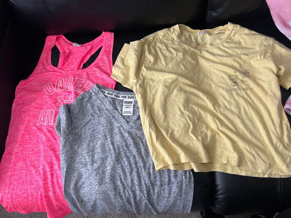 Shirt Bundle *XS*